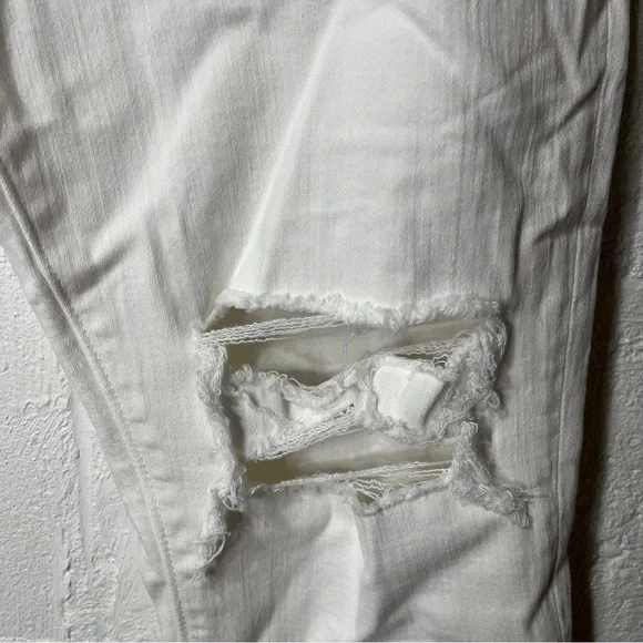 Abercrombie Fitch High Rise Super Skinny White Jeans Distressed - Picture 8 of 16